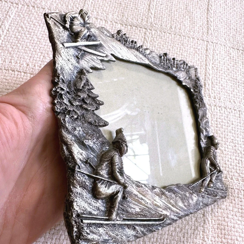 VTG Skiing Mountain Pewter Picture Frame Ski Lodge Cabin Core 3D 7x5.5